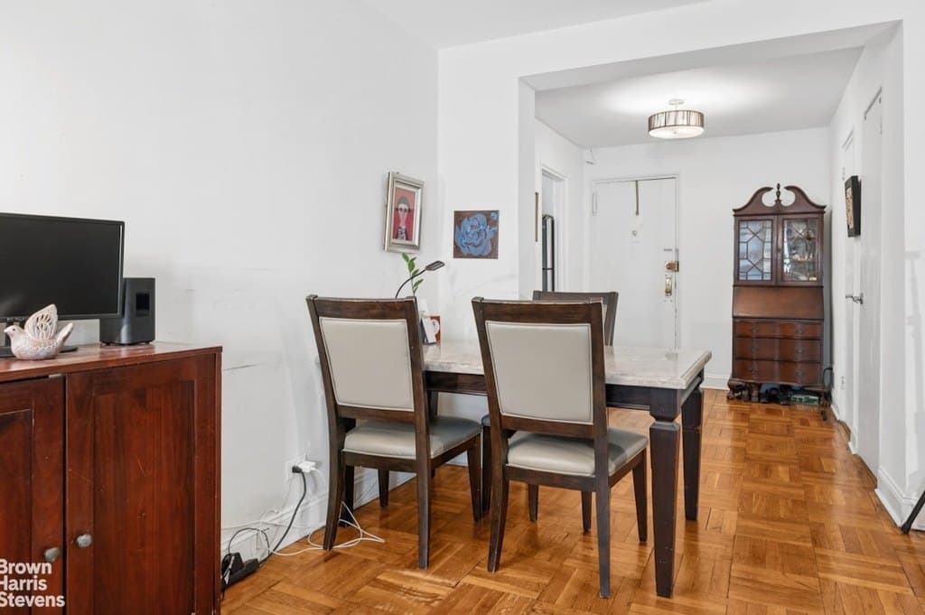 330 Haven Ave Apt 1B, Manhattan