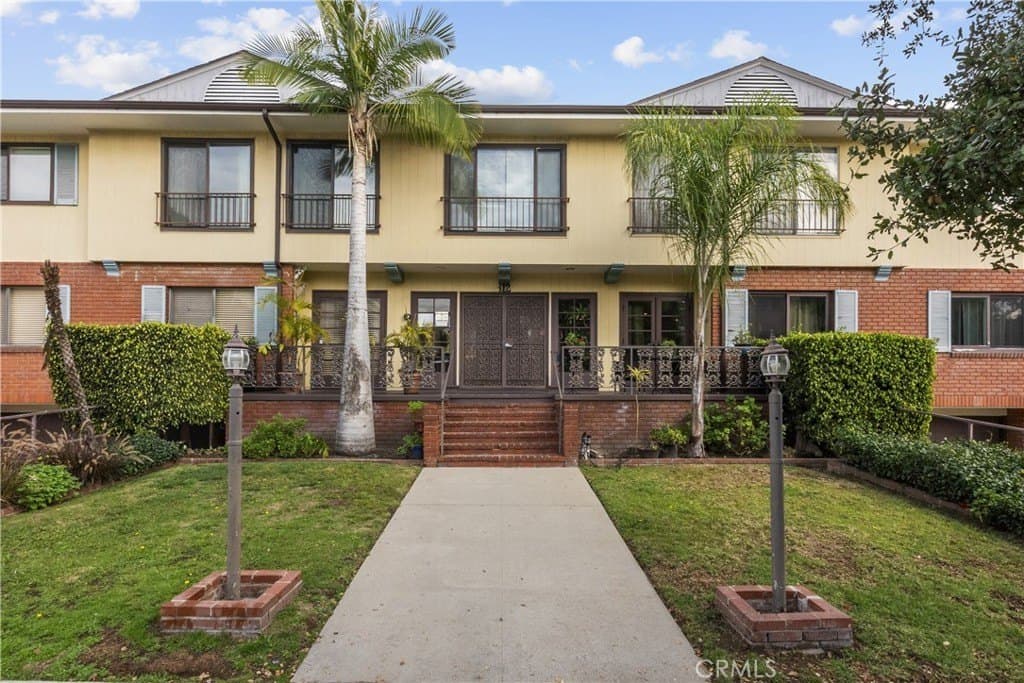 312 N Louise St Unit 210, Glendale