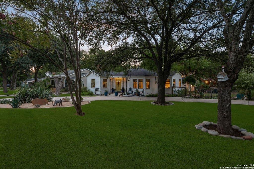 401 Corona Ave, Alamo Heights