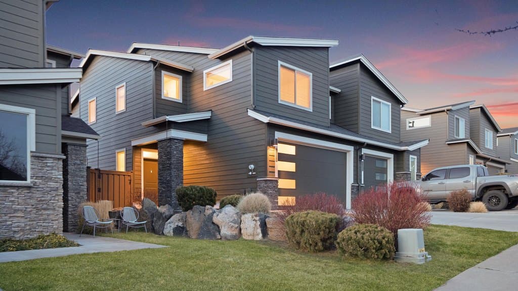 612 NE Vail Ln, Bend