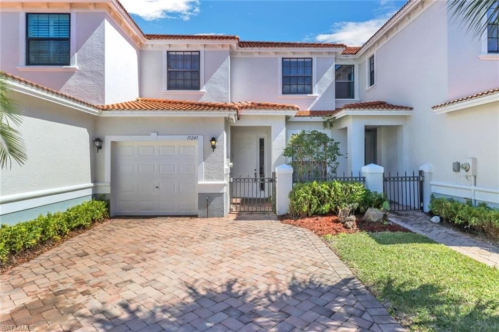 15243 Summit Place Cir Unit 247, Naples