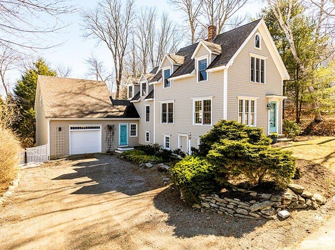 8 Chestnut Hill St