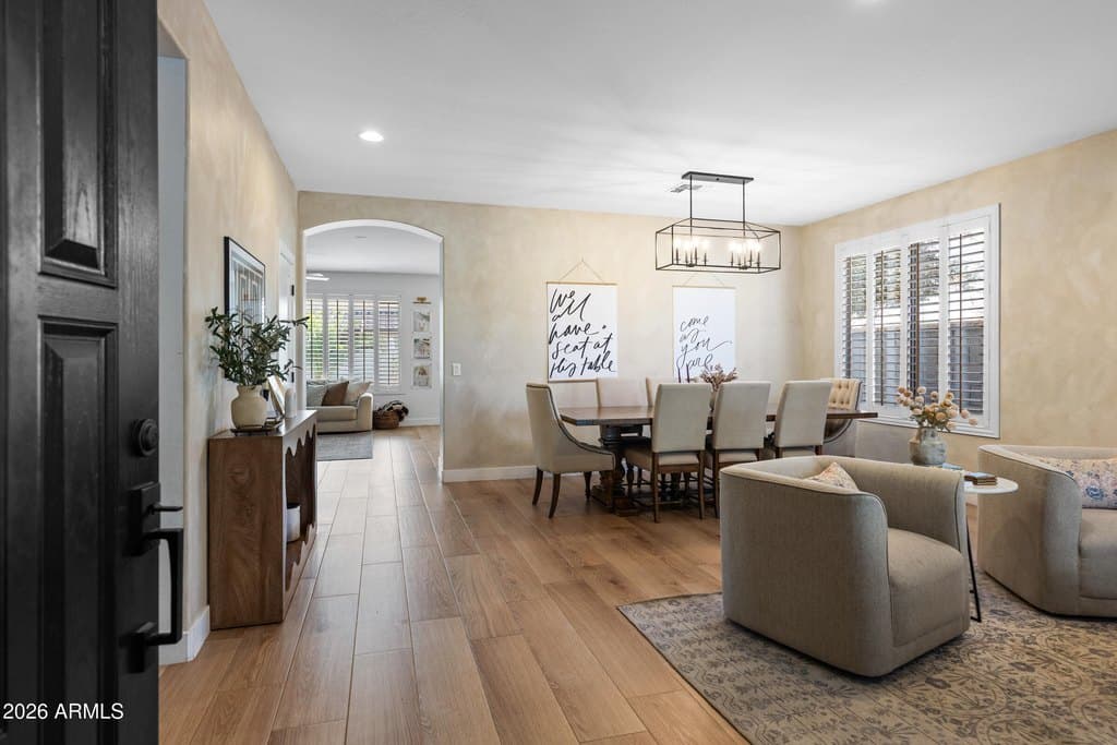 2435 E Narrowleaf Dr, Gilbert