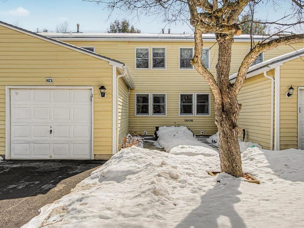 63 Fairmont Pl, Burlington