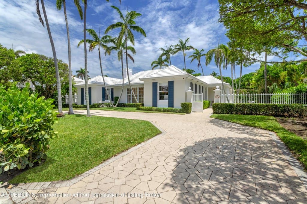 145 Clarendon Ave, Palm Beach
