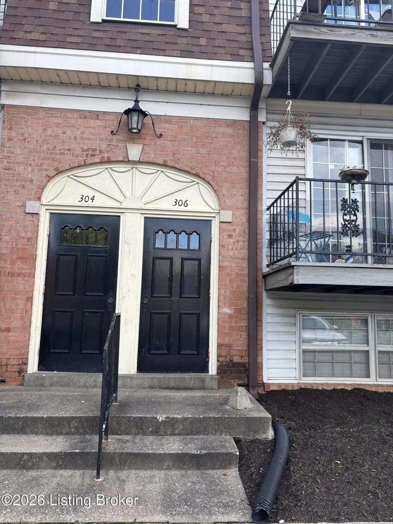 306 Chanel Ct Apt 4, Louisville