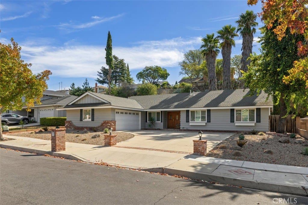 190 Lucero St, Thousand Oaks