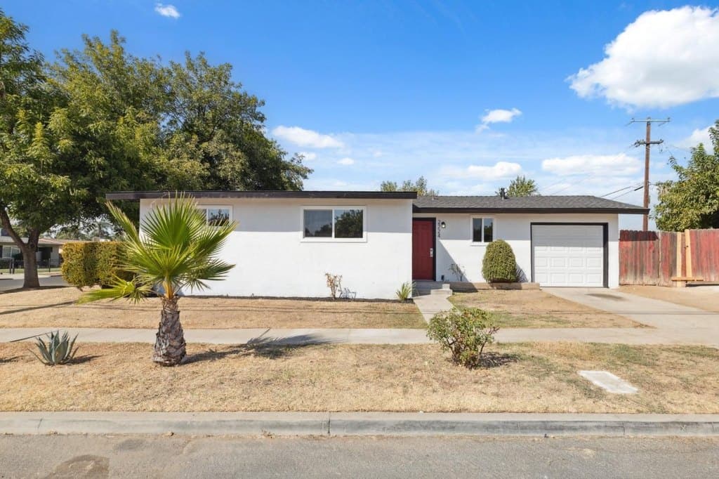 2224 W Shields Ave, Fresno