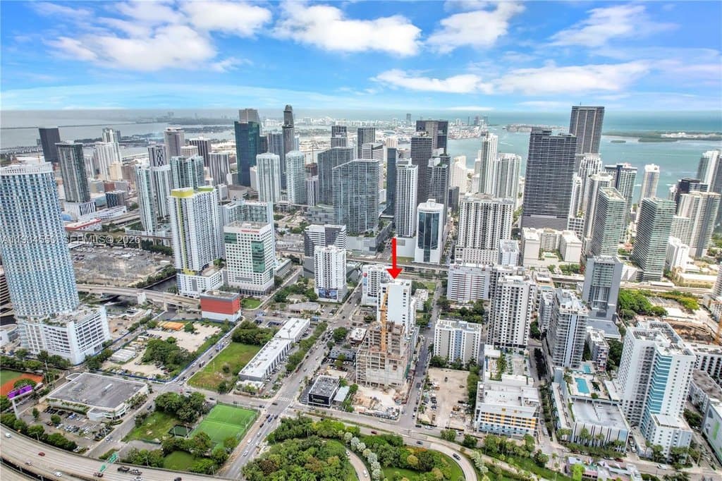 229 SW 9th St Unit 504