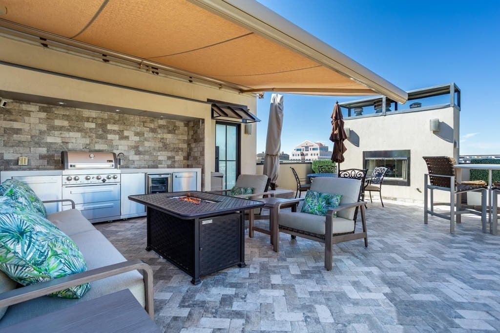 2630A Welborn St, Dallas