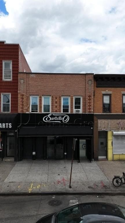 2366 Steinway Use St Unit Mix