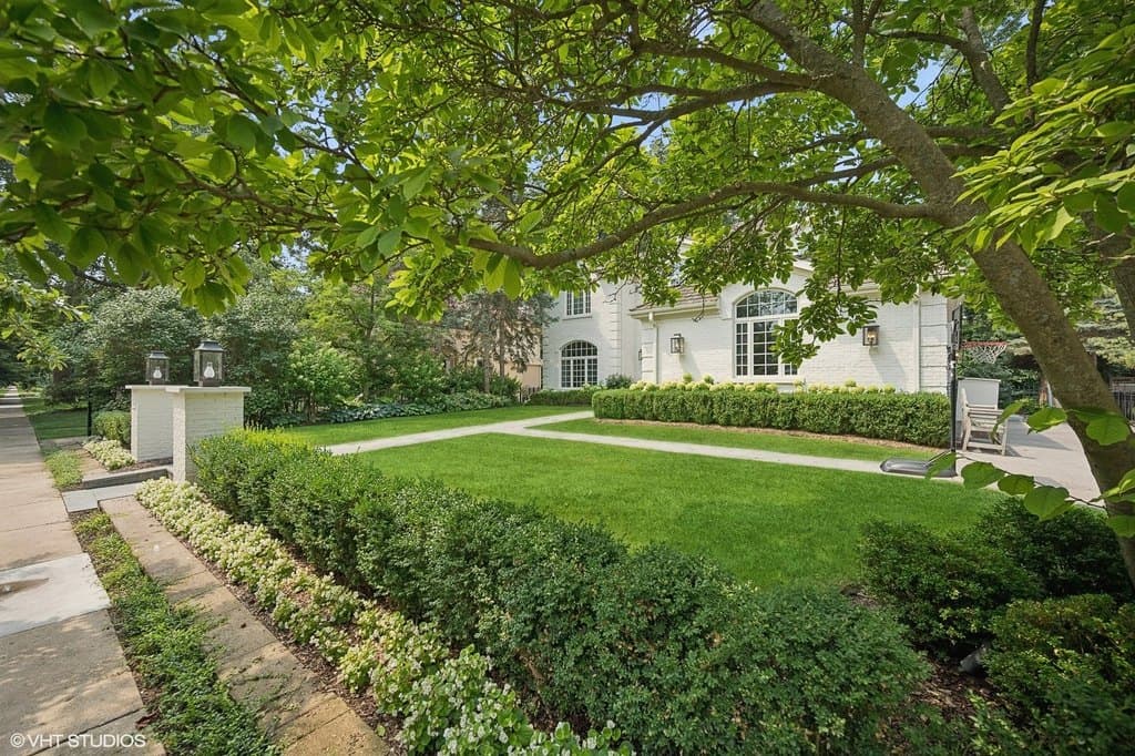 334 Woodland Ave, Winnetka
