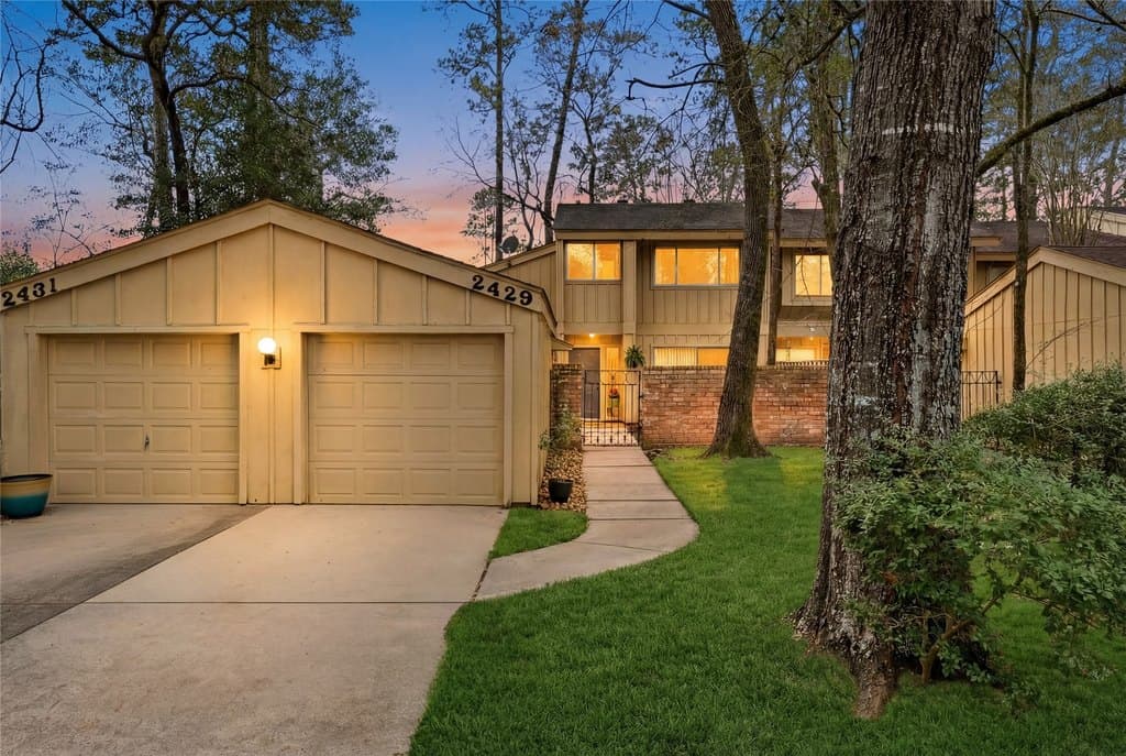 2429 W Settlers Way, The Woodlands