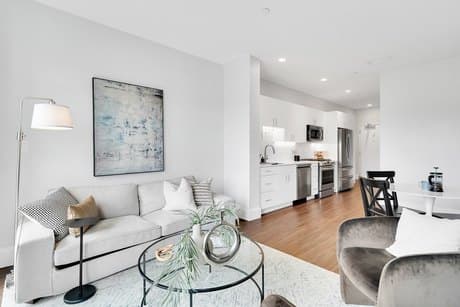 205 Maverick St Apt 308