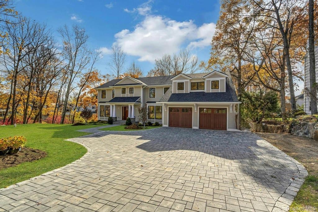 32 Sycamore Rd, Scarsdale