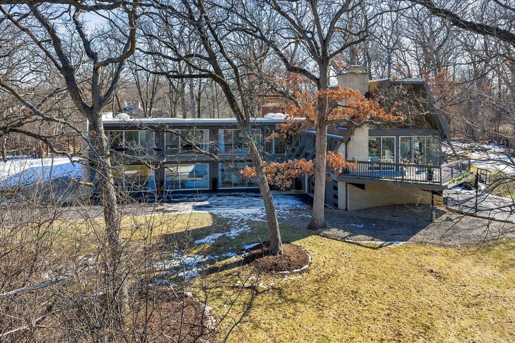 431 Maplewood Dr, Barrington