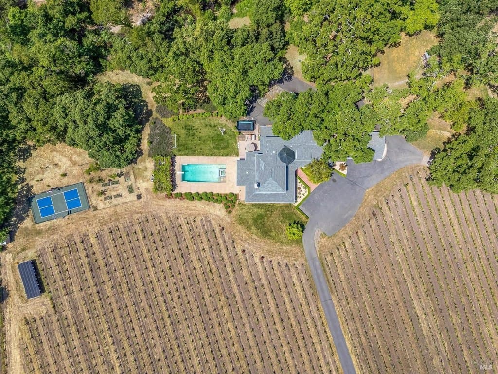 1079 Hedgeside Ave, Napa