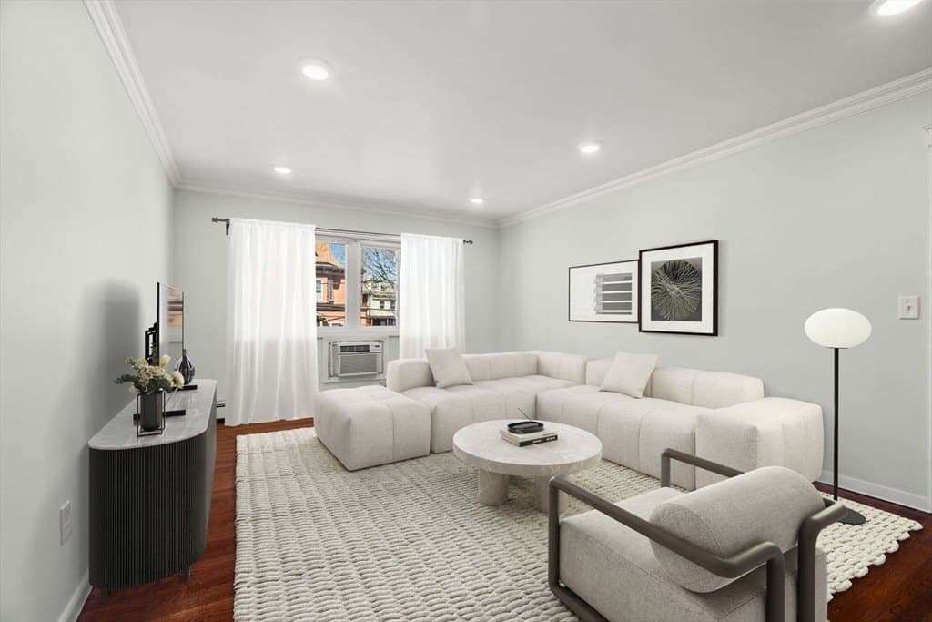 16 Everett Ave Apt 2B, Boston