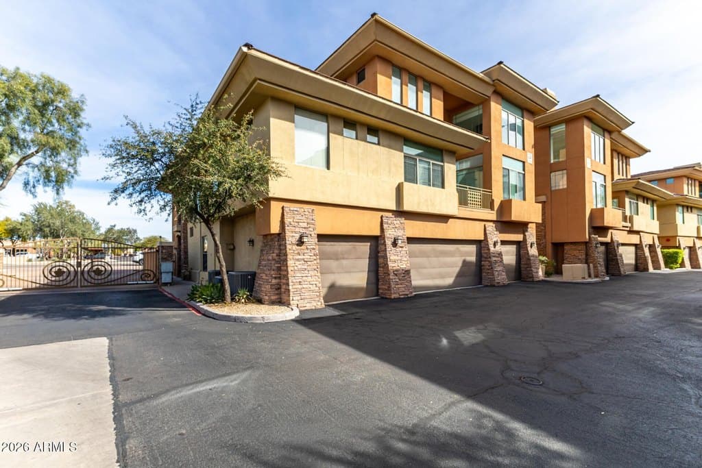 14450 N Thompson Peak Pkwy Unit 215, Scottsdale