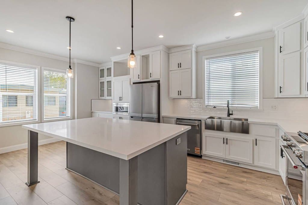 325 Sylvan Ave Spc 118, Mountain View