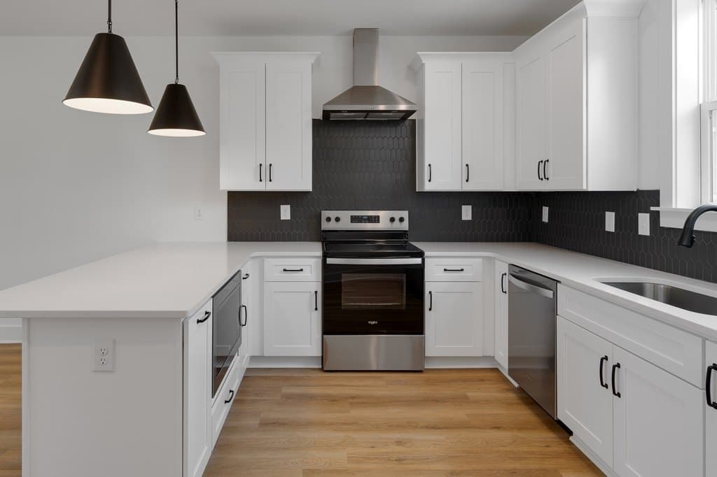 109 Chadwick Ct, Madison