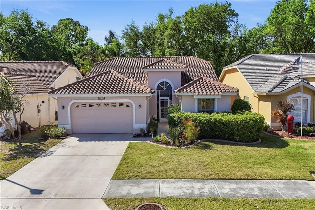 8128 Breton Cir, Fort Myers