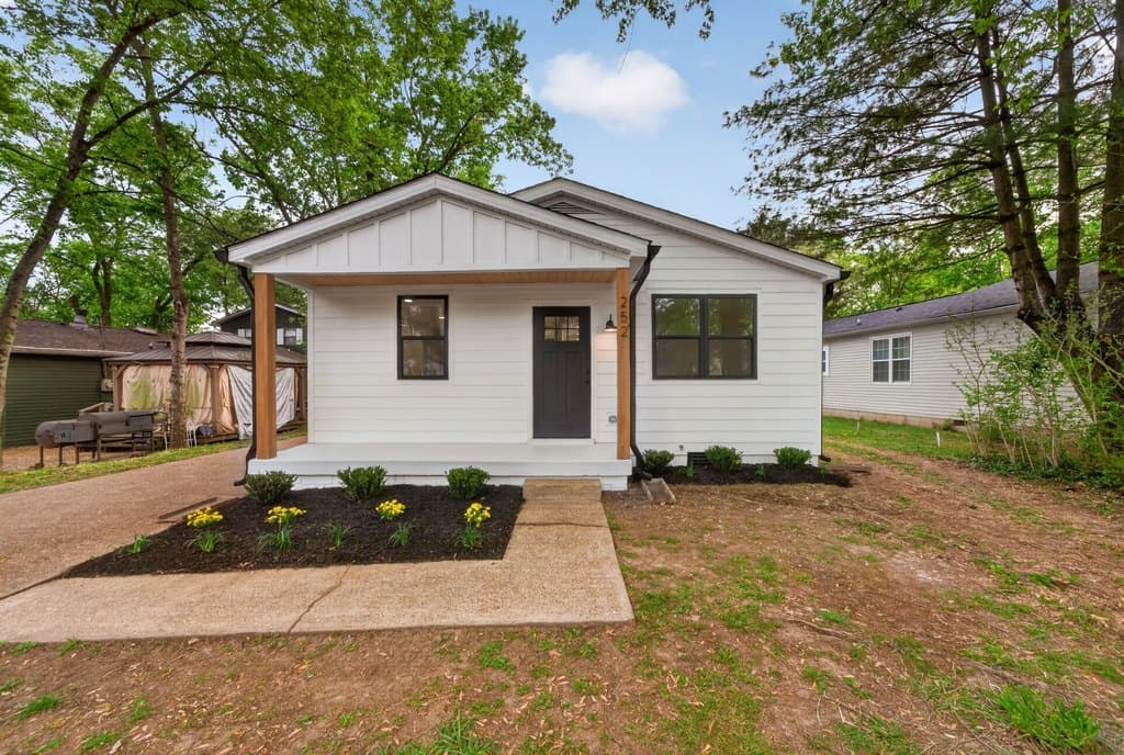 252 Warrior Rd, Madison