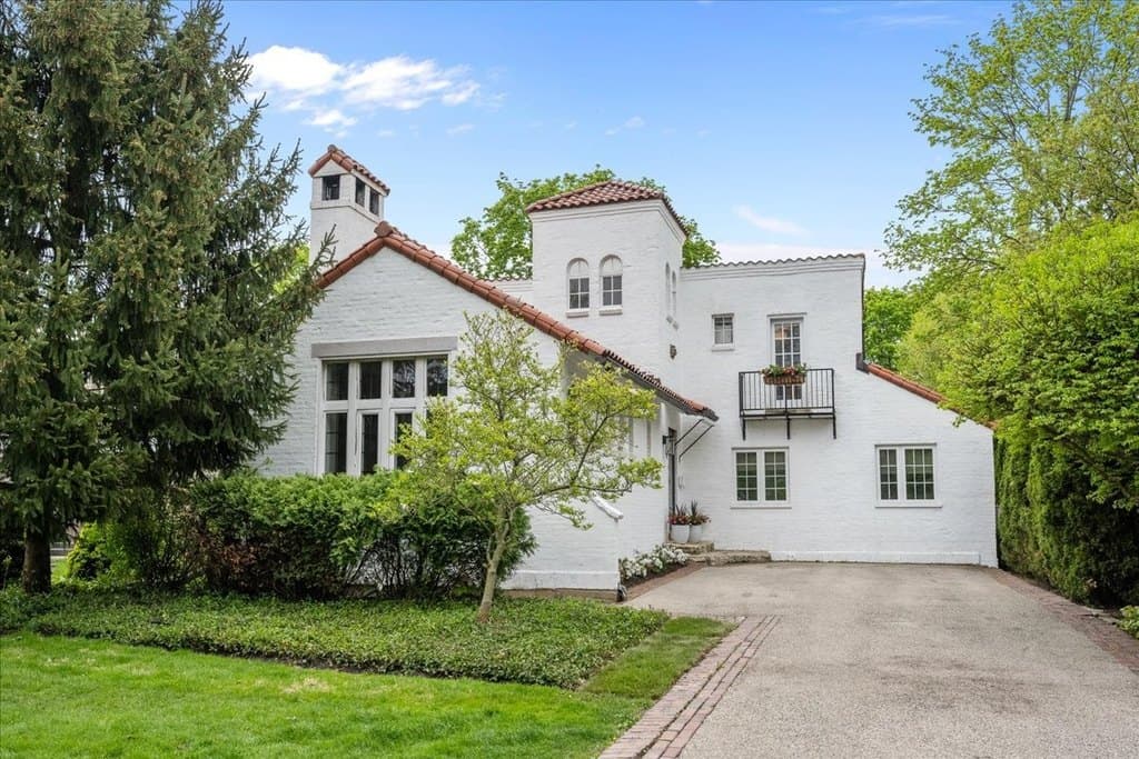 1208 Oak St, Winnetka
