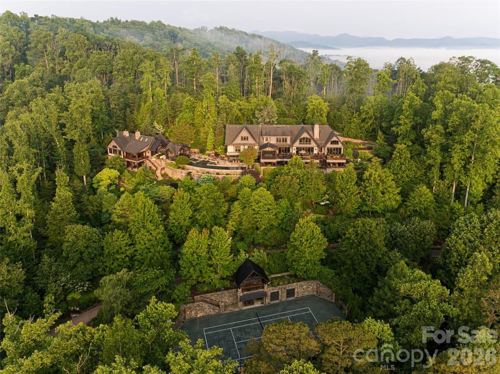 66 N Deerhaven Ln, Asheville