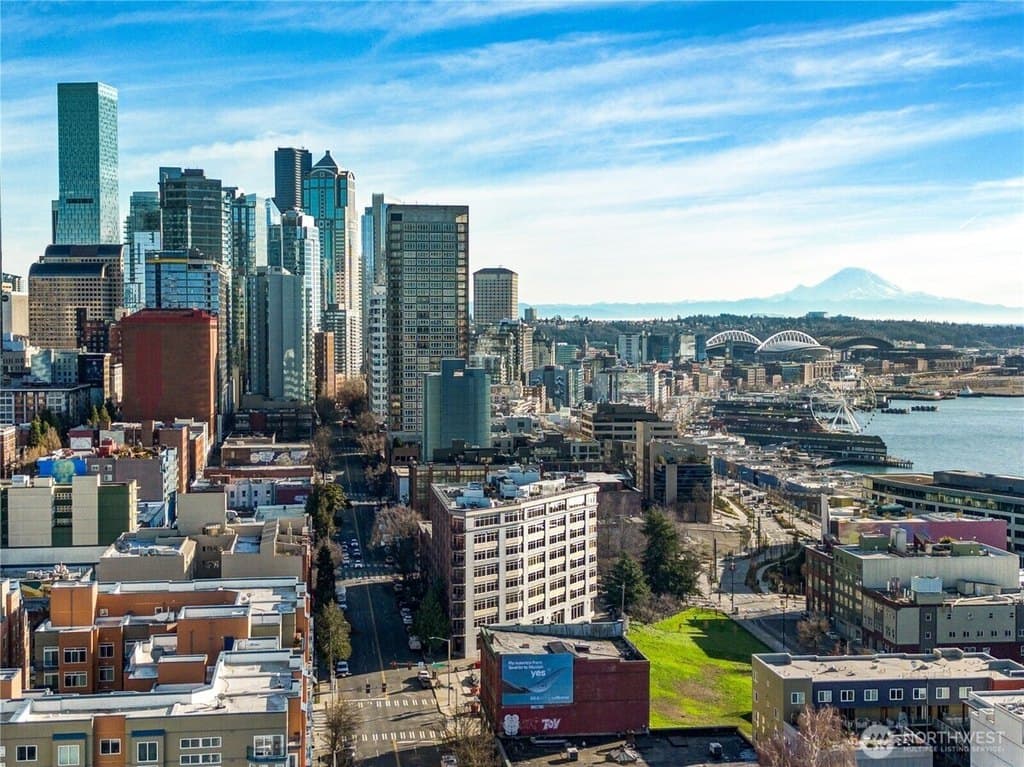 2621 2nd Ave Unit 706