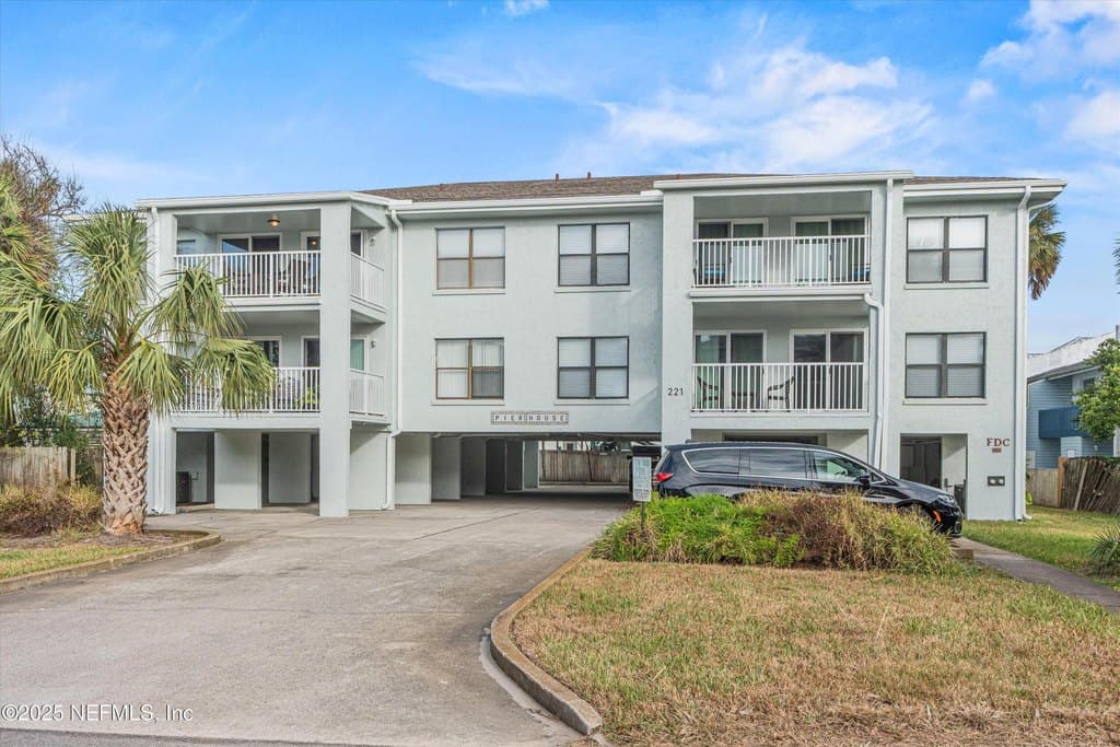 221 6th Ave S Apt E, Jacksonville Beach