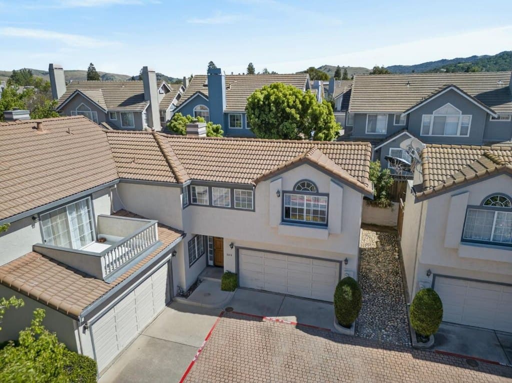 1074 Almaden Village Ln, San Jose