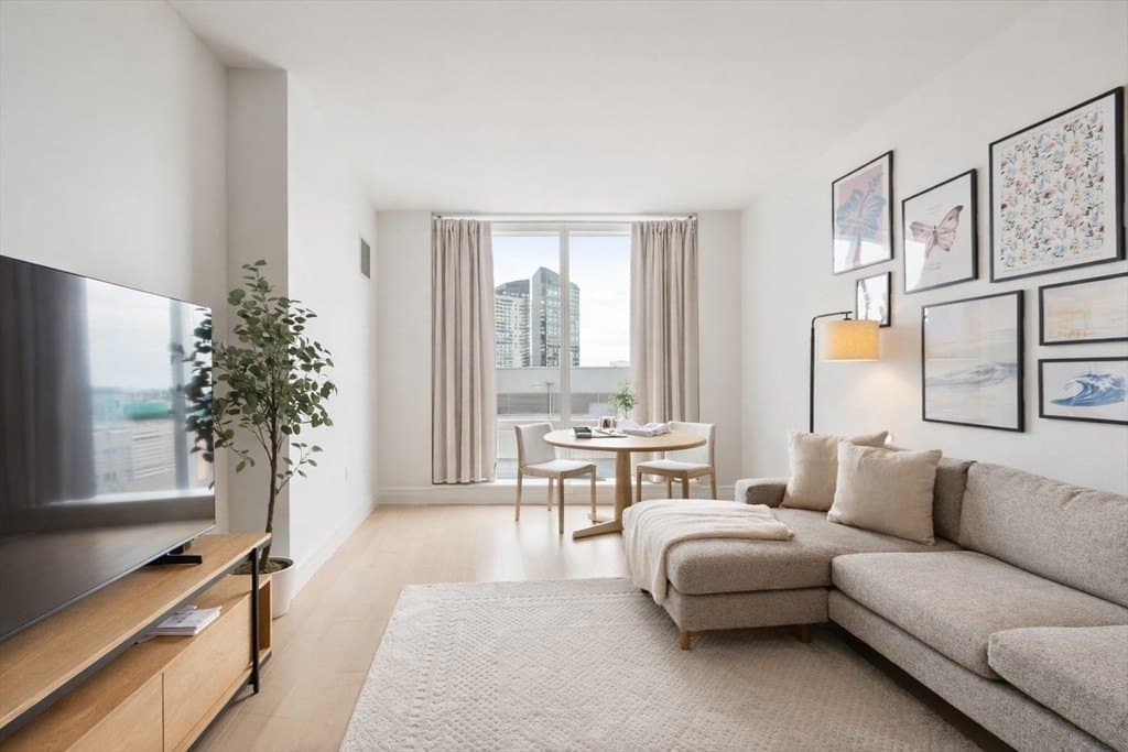 1 Franklin St Unit 1602