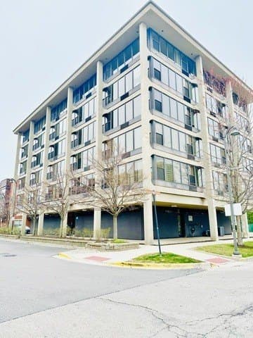 345 E Eastgate Pl Apt 604