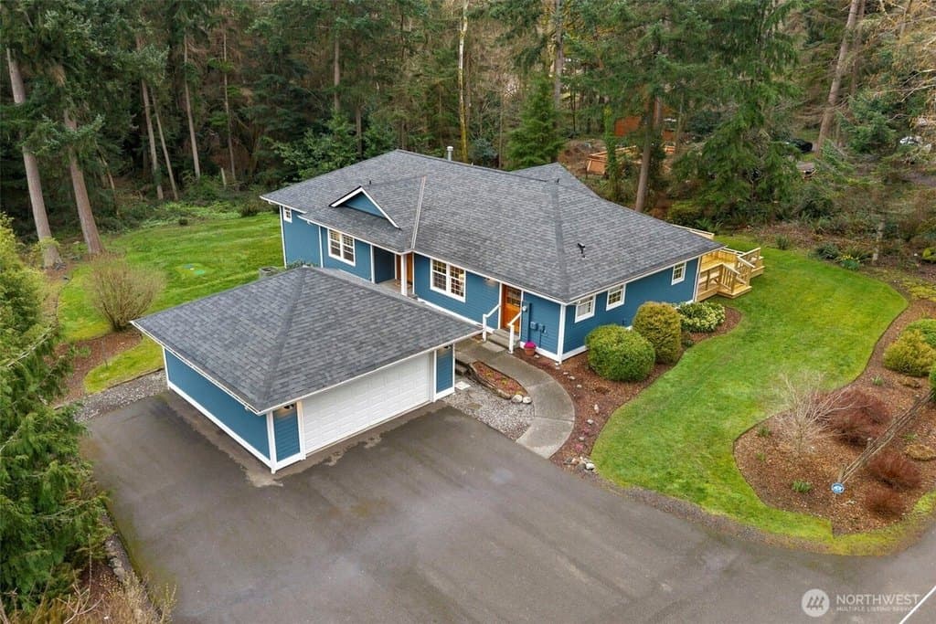 15375 Sunrise Dr NE, Bainbridge Island