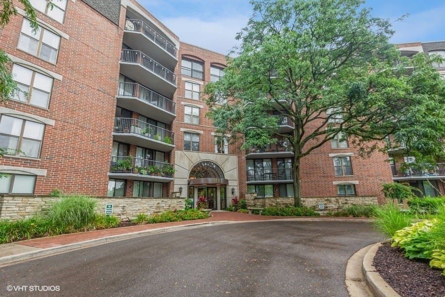 511 Aurora Ave Unit 606, Naperville