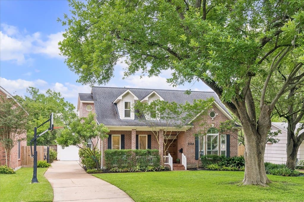 1114 Colonial St, Bellaire