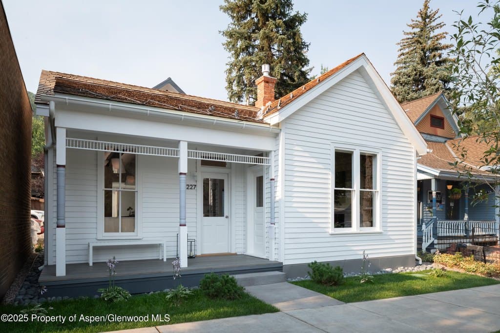 227 E Main St, Aspen