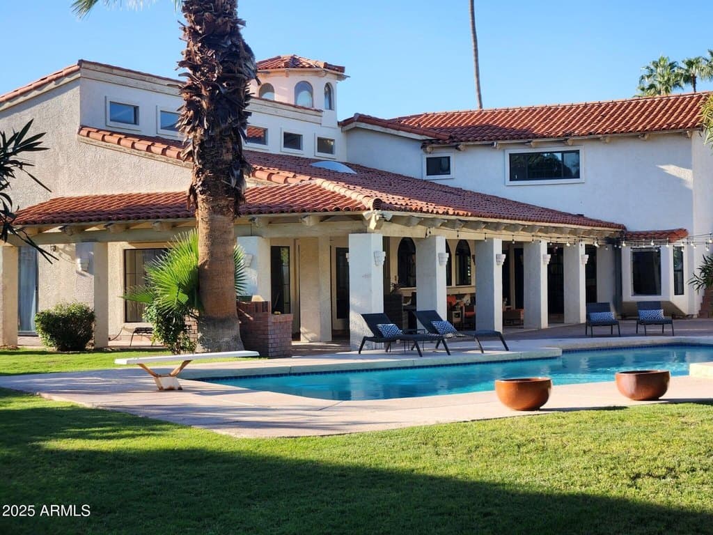 8915 N Invergordon Rd, Paradise Valley