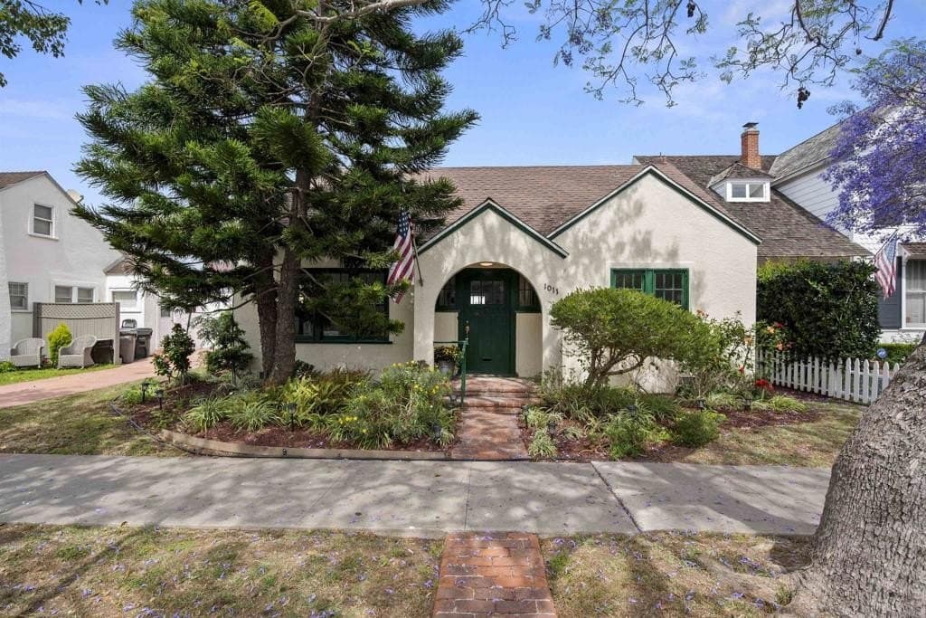 1011 Flora Ave, Coronado