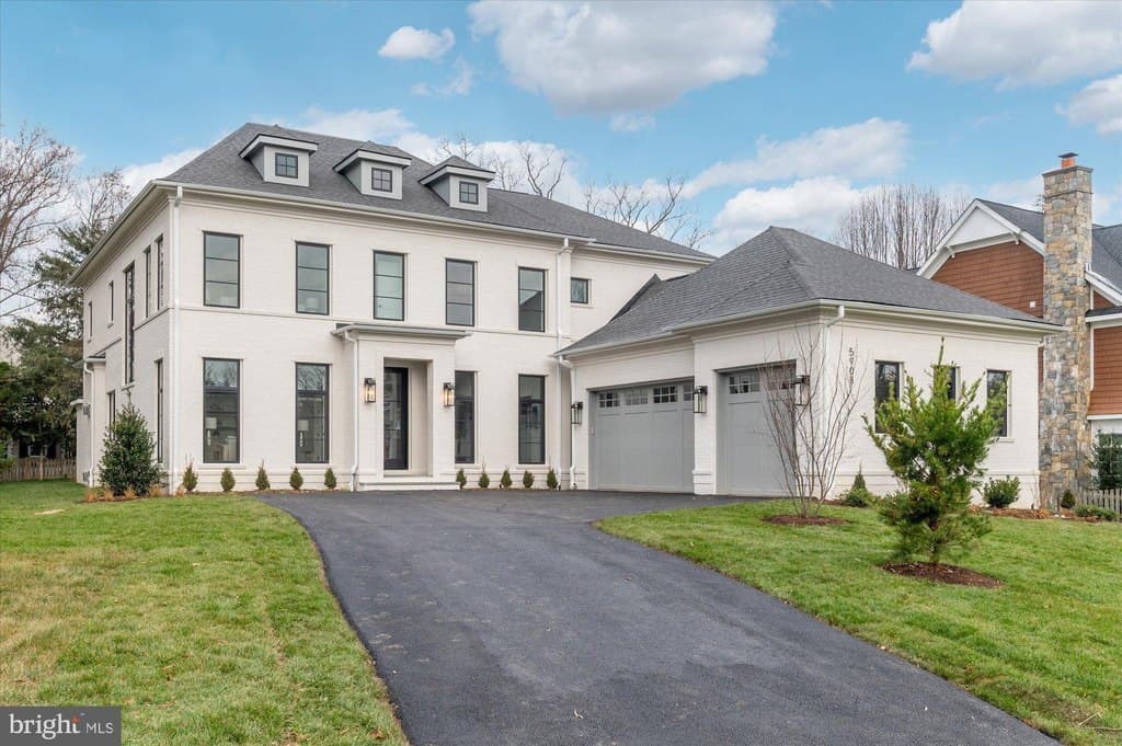 5908 Calla Dr, McLean