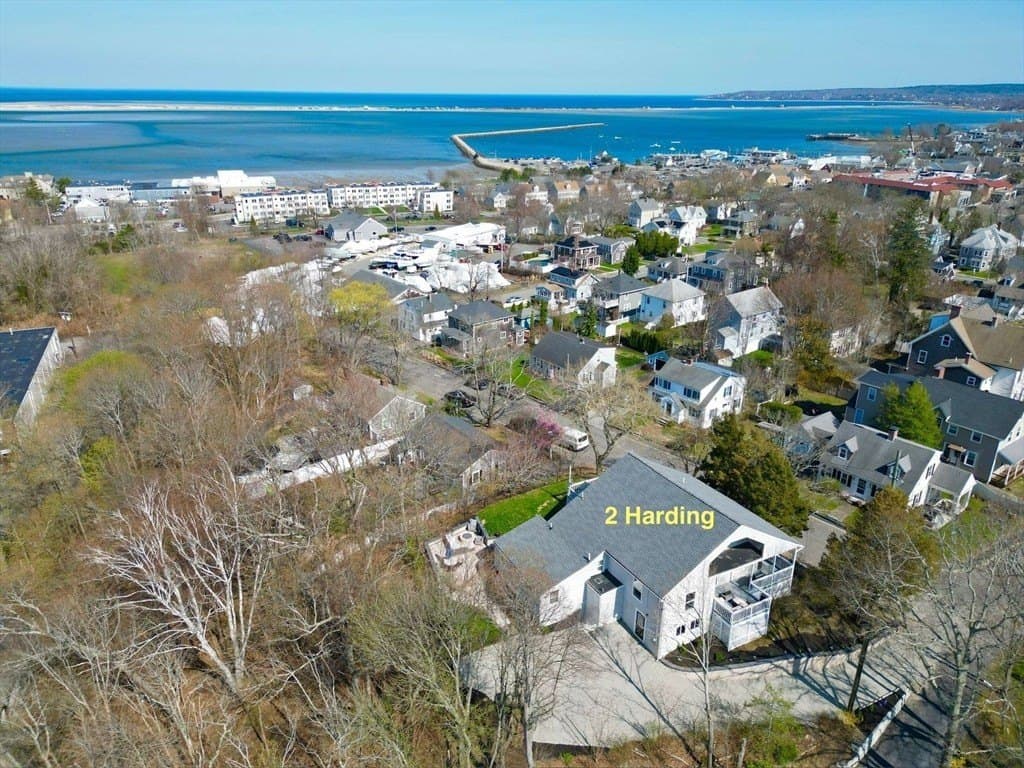 2 Harding Ave, Plymouth
