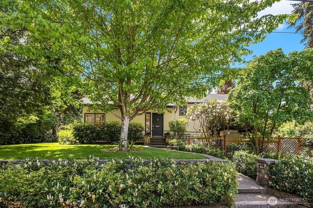 6007 SE 22nd St, Mercer Island