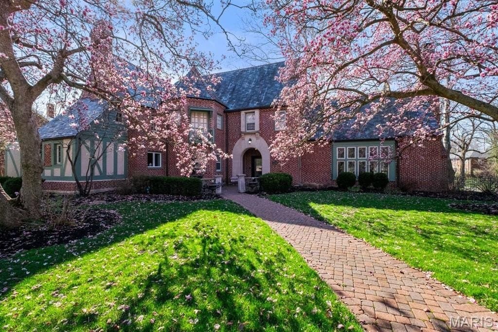 7146 Wydown Blvd, Clayton