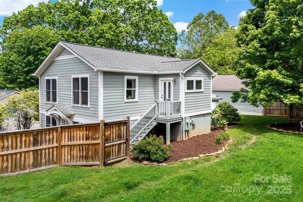 24 Browndale Rd, Asheville
