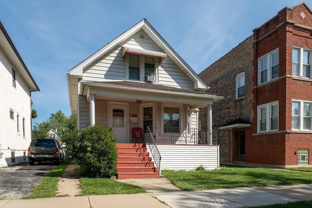4541 N Harding Ave, Chicago