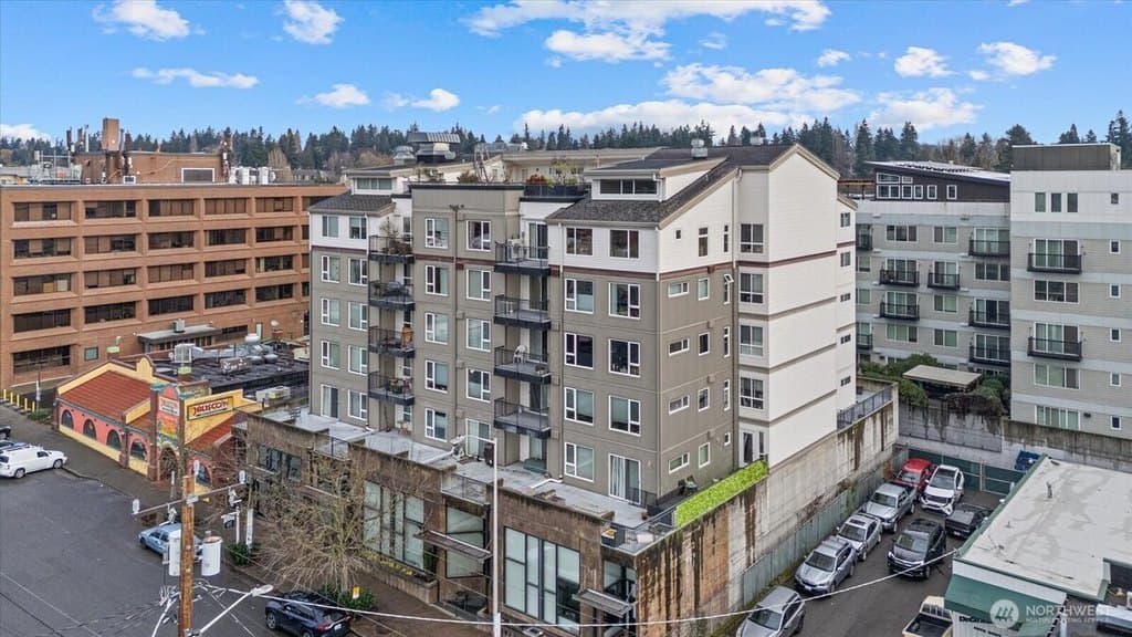 12334 31st Ave NE Apt 209