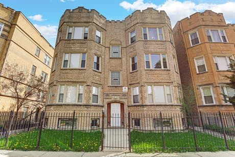 8133-8135 S Ingleside Ave