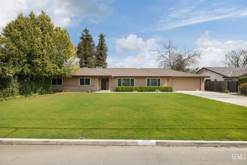 320 Hume Ln, Bakersfield