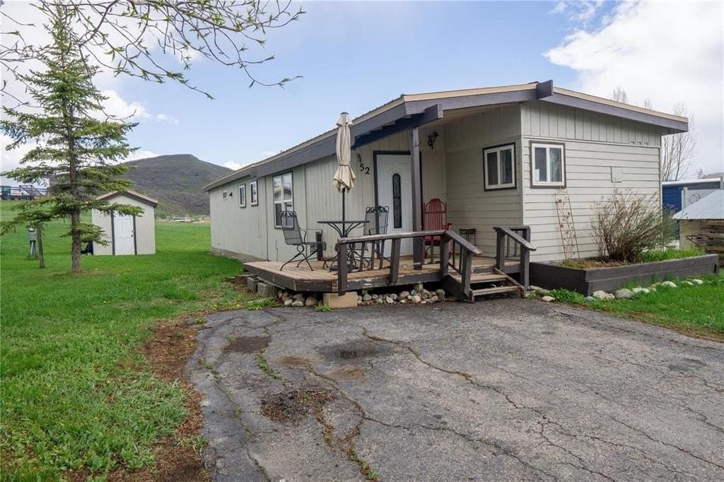 2900 W Acres Dr Unit 52, Steamboat Springs
